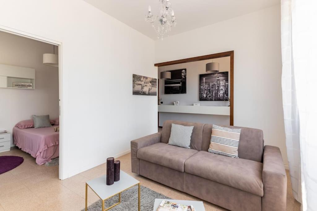 “Casa Moderna Con Parcheggio Privato” Apartment Imola Exterior foto
