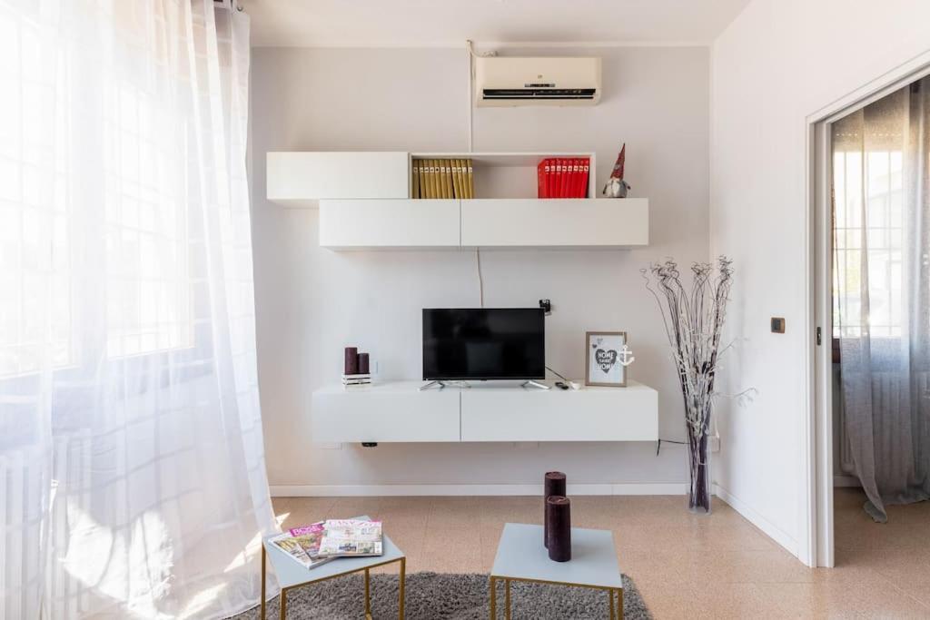 “Casa Moderna Con Parcheggio Privato” Apartment Imola Exterior foto